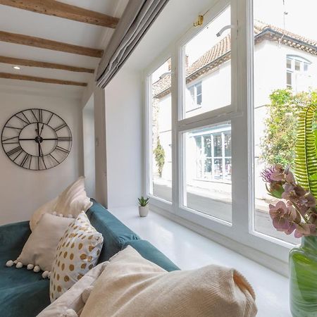 Lion Cottage Holt  Luaran gambar