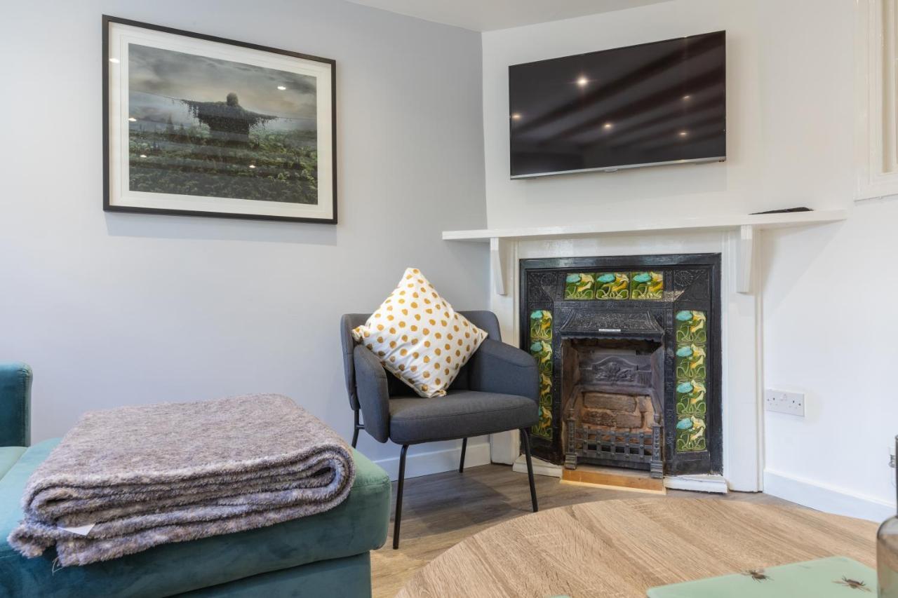Lion Cottage Holt  Luaran gambar